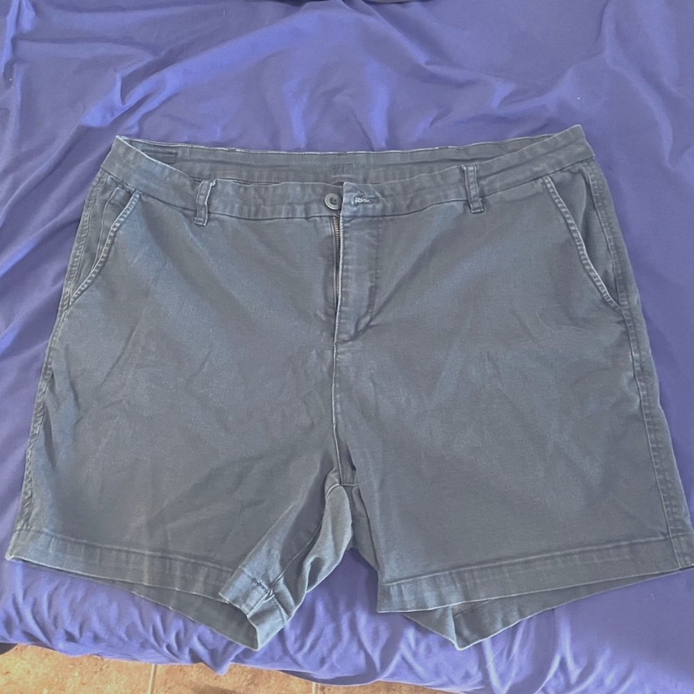 7" Chino Shorts
